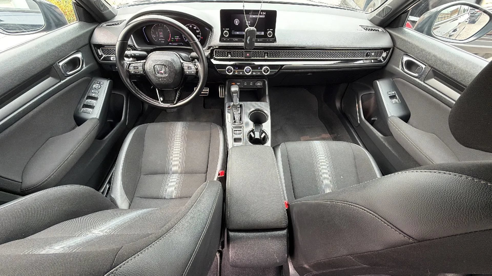 Used 2025 Honda Civic Sport image 28