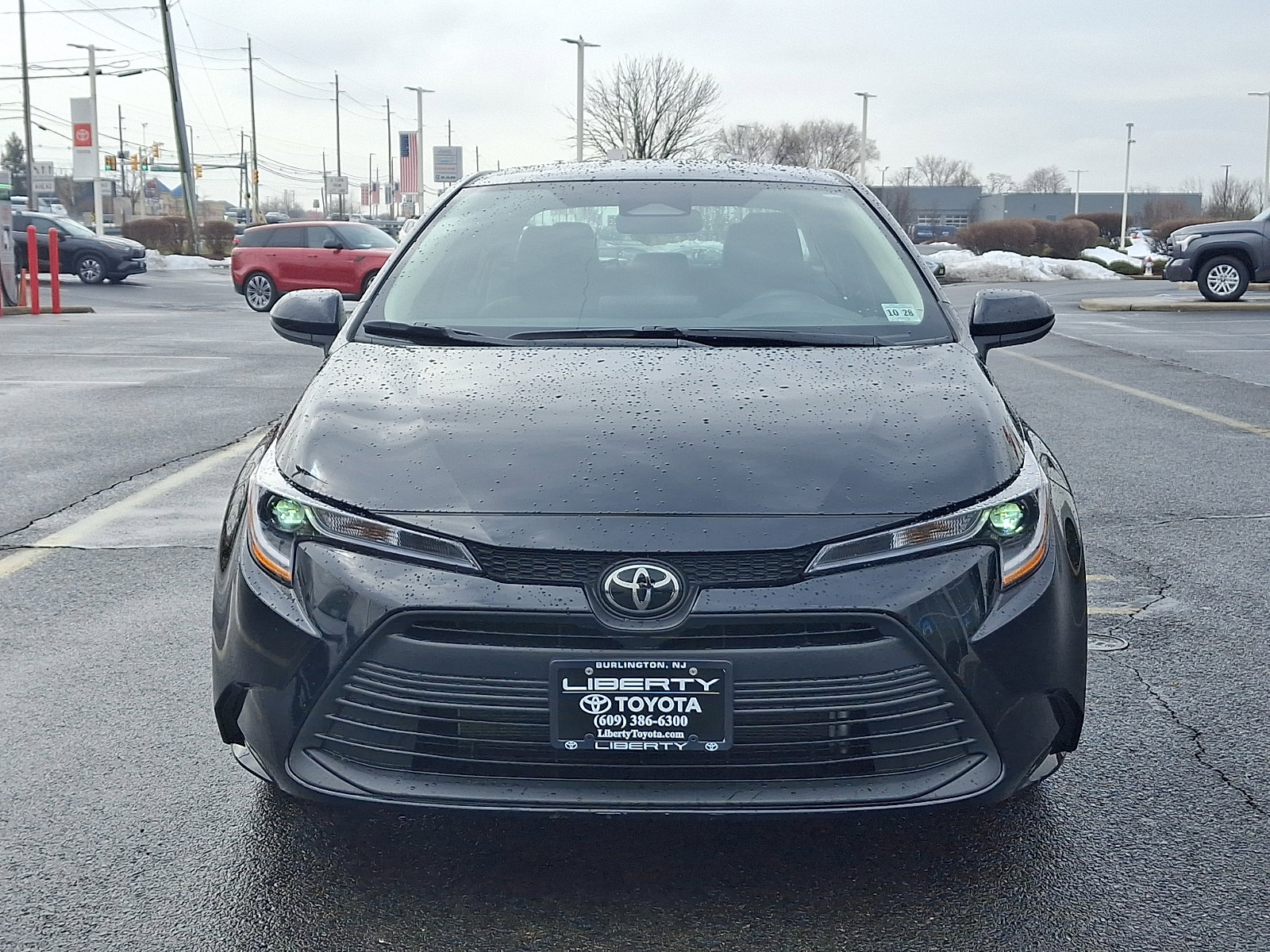 Used 2024 Toyota Corolla LE image 2