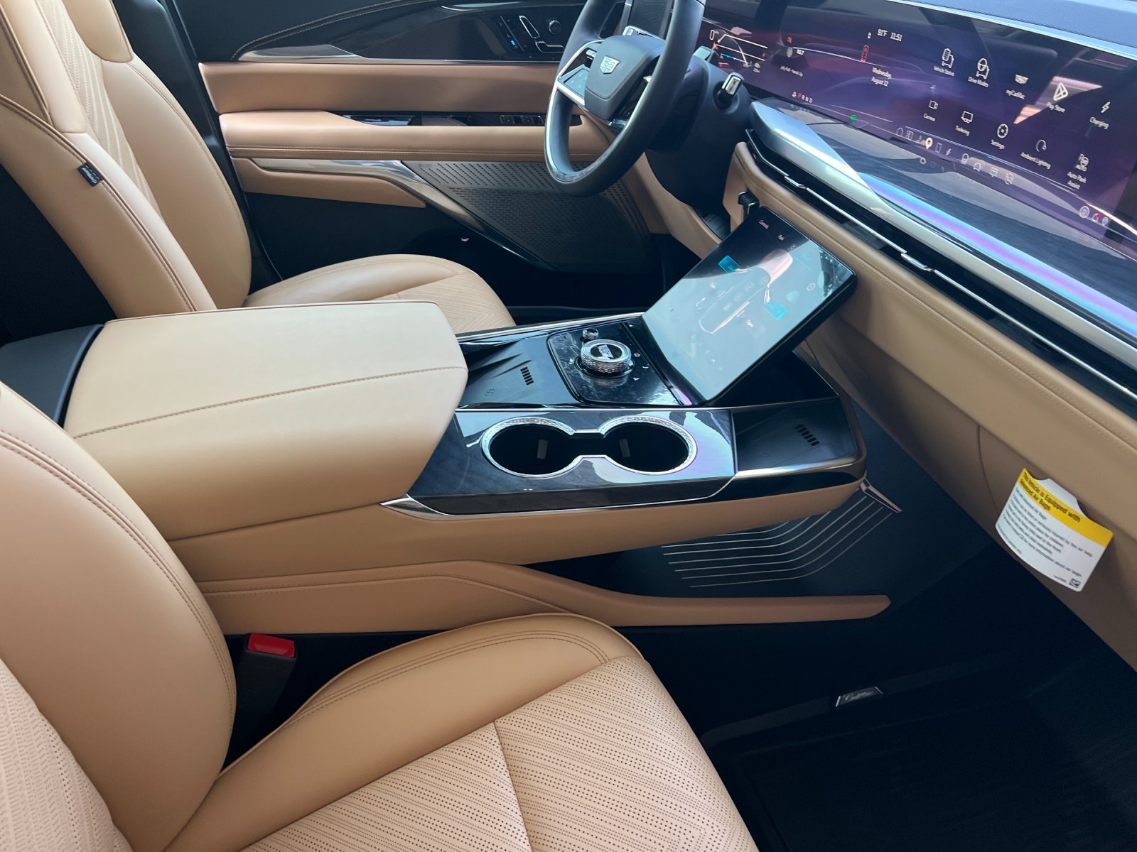 Certified 2026 Cadillac Escalade IQL Sport 2 AWD/4WD image 18