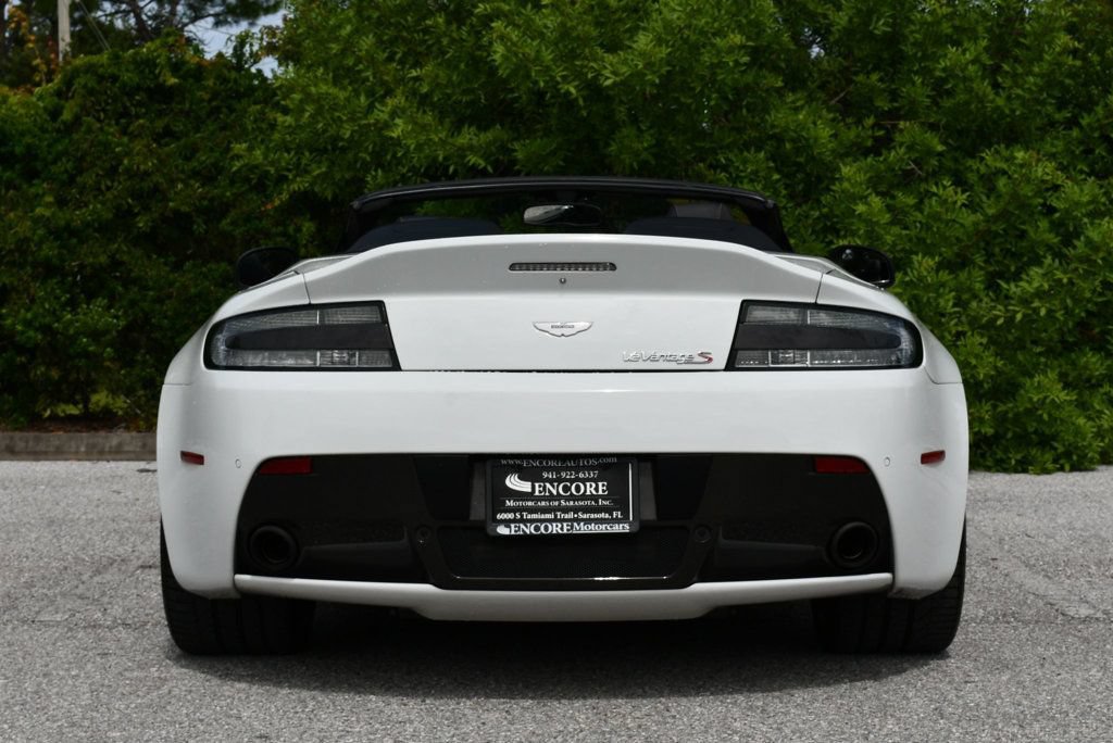 Used 2017 Aston Martin V12 Vantage S RWD image 5