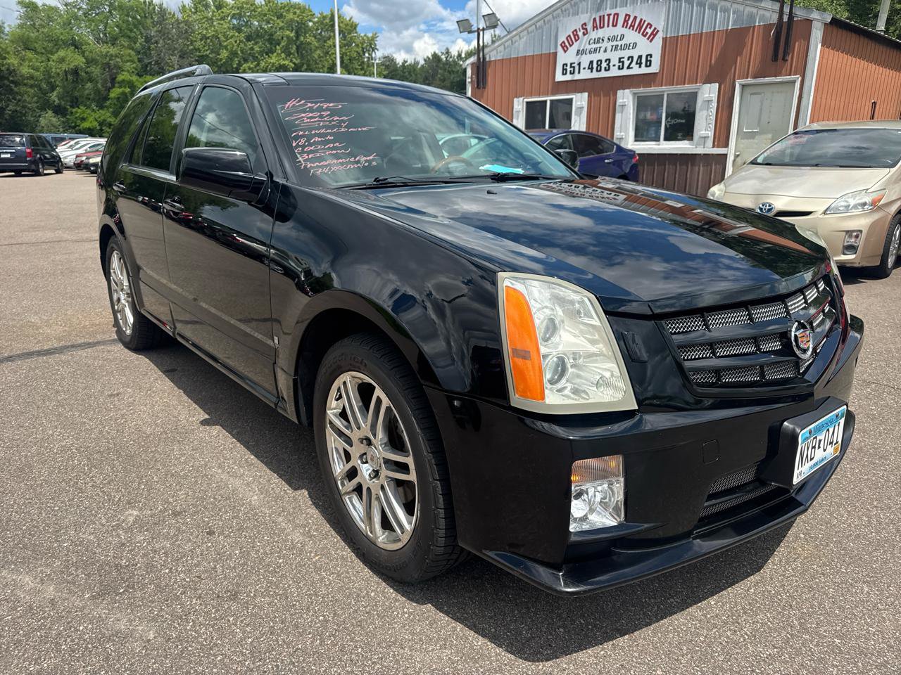 Used 2009 Cadillac SRX AWD V8 w/ Third Row Seating Package image 3
