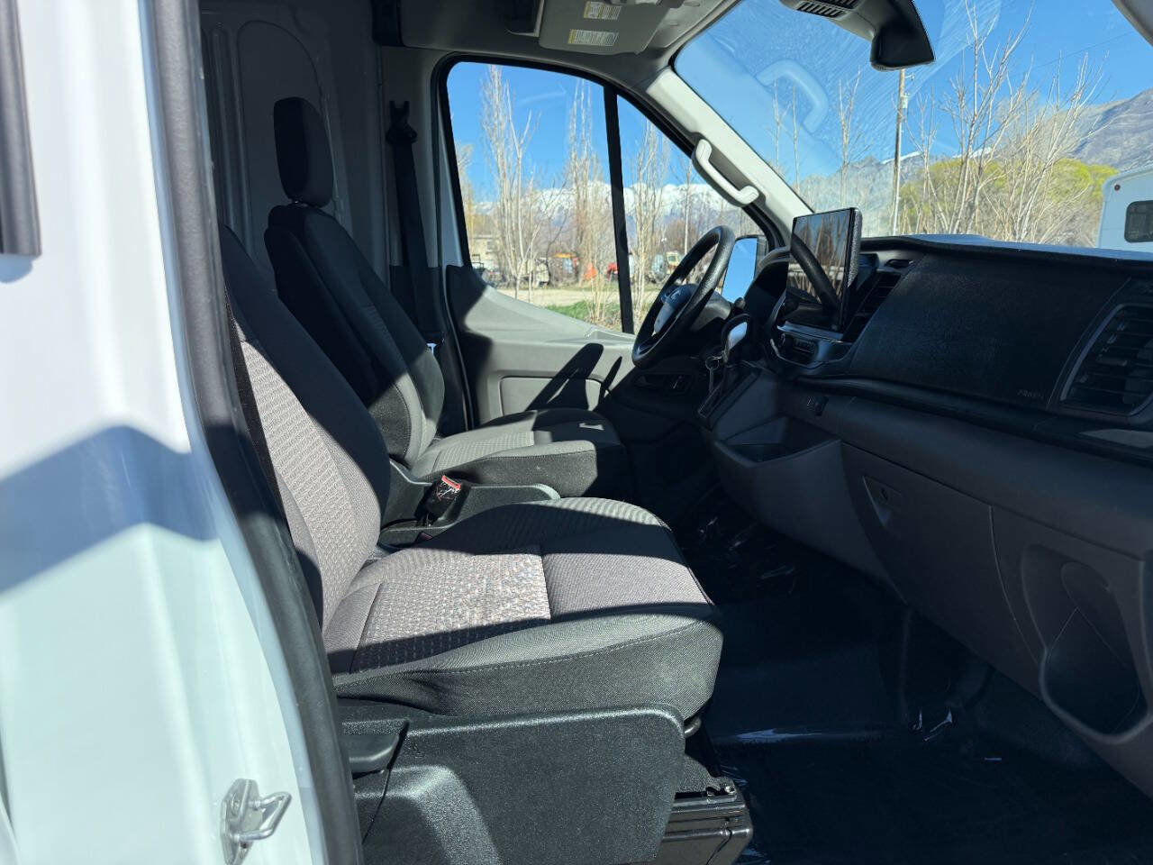 Used 2025 Ford Transit 250 250 AWD 3dr LWB Medium Roof Ca image 20