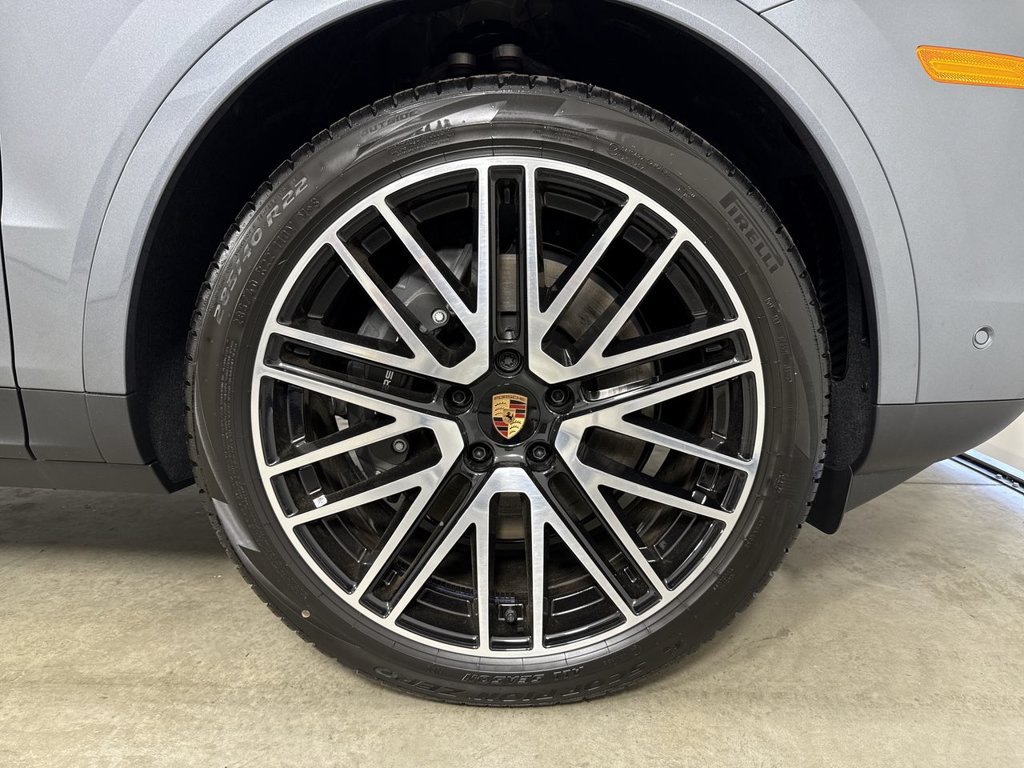 New 2026 Porsche Cayenne Coupe AWD/4WD image 15