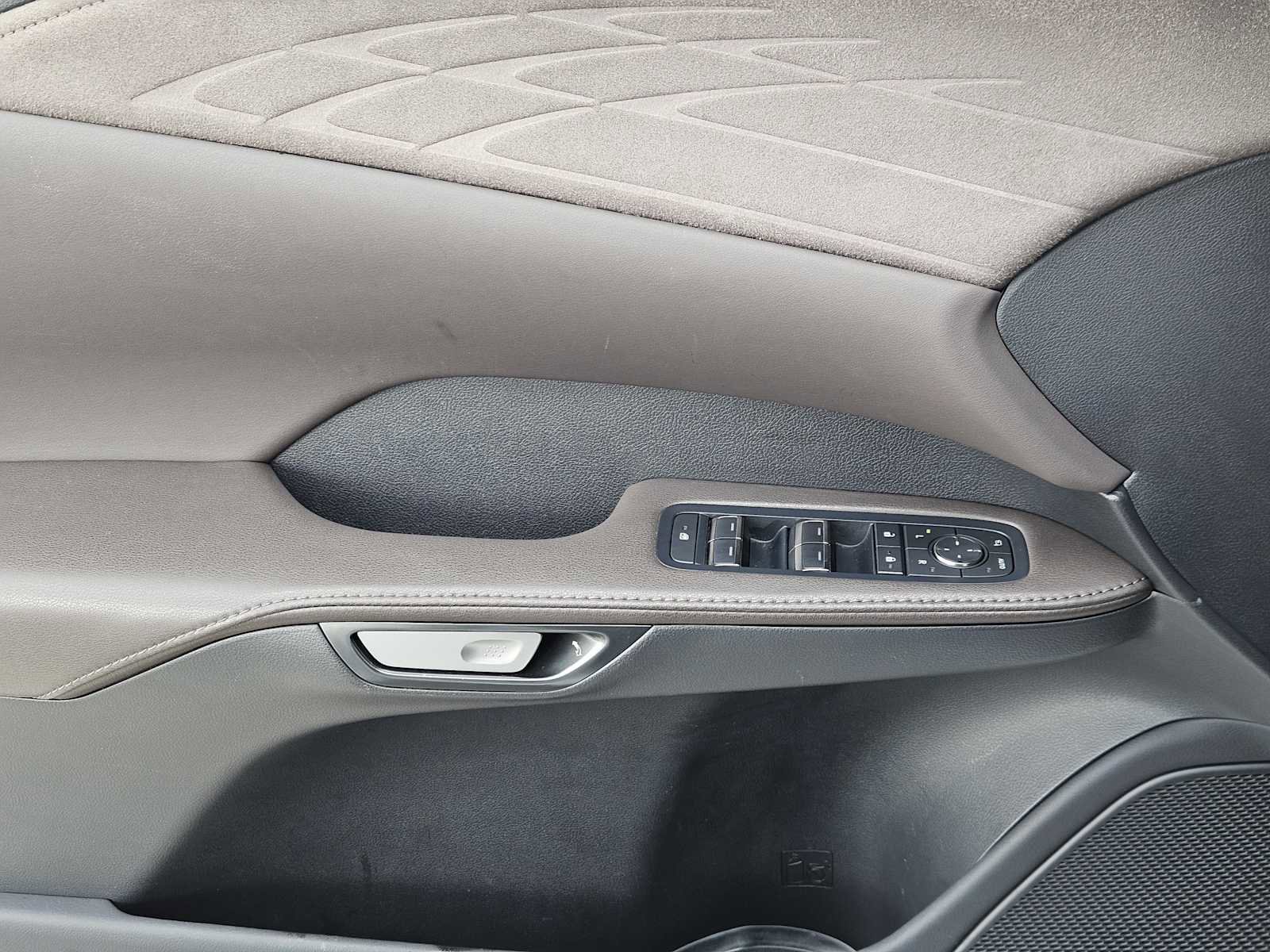 Used 2023 Lexus RX 350 FWD w/ Accessory Package (Z1) image 22