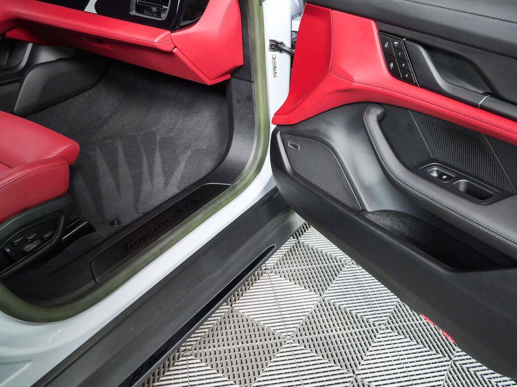 Certified 2023 Porsche Taycan GTS AWD/4WD image 27