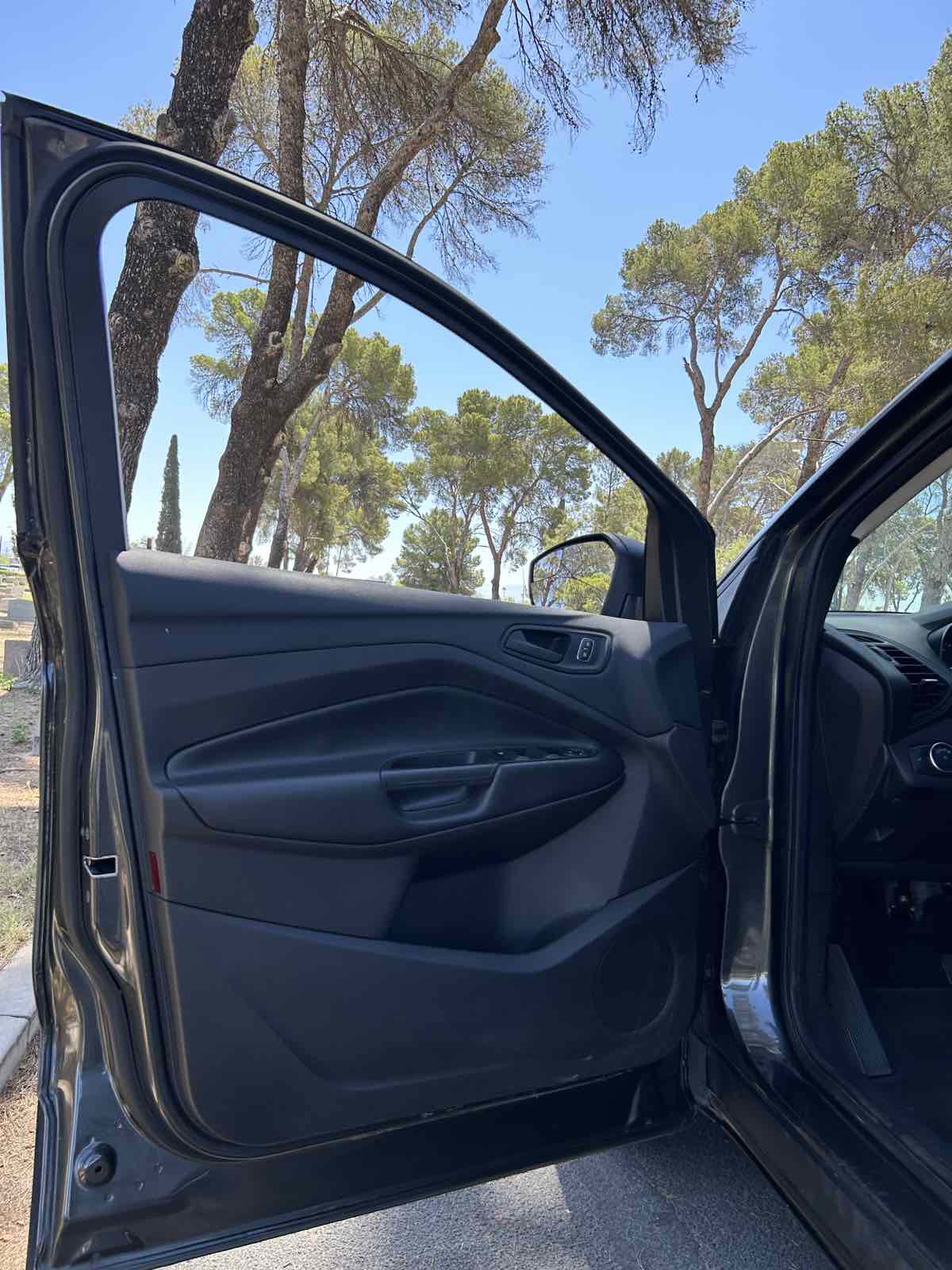 Used 2017 Ford Escape S FWD image 20