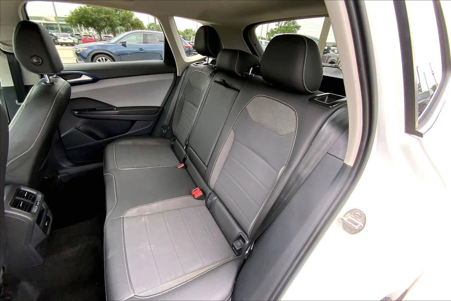 Used 2024 Volkswagen Taos SE FWD image 20