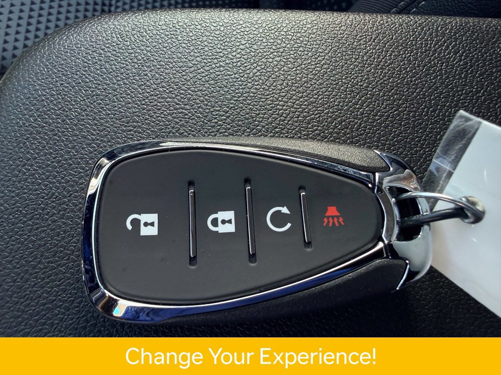 Used 2025 Chevrolet Trax LT w/ LT Convenience Package FWD image 26