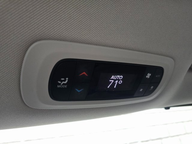 Used 2021 Chrysler Pacifica Touring image 33