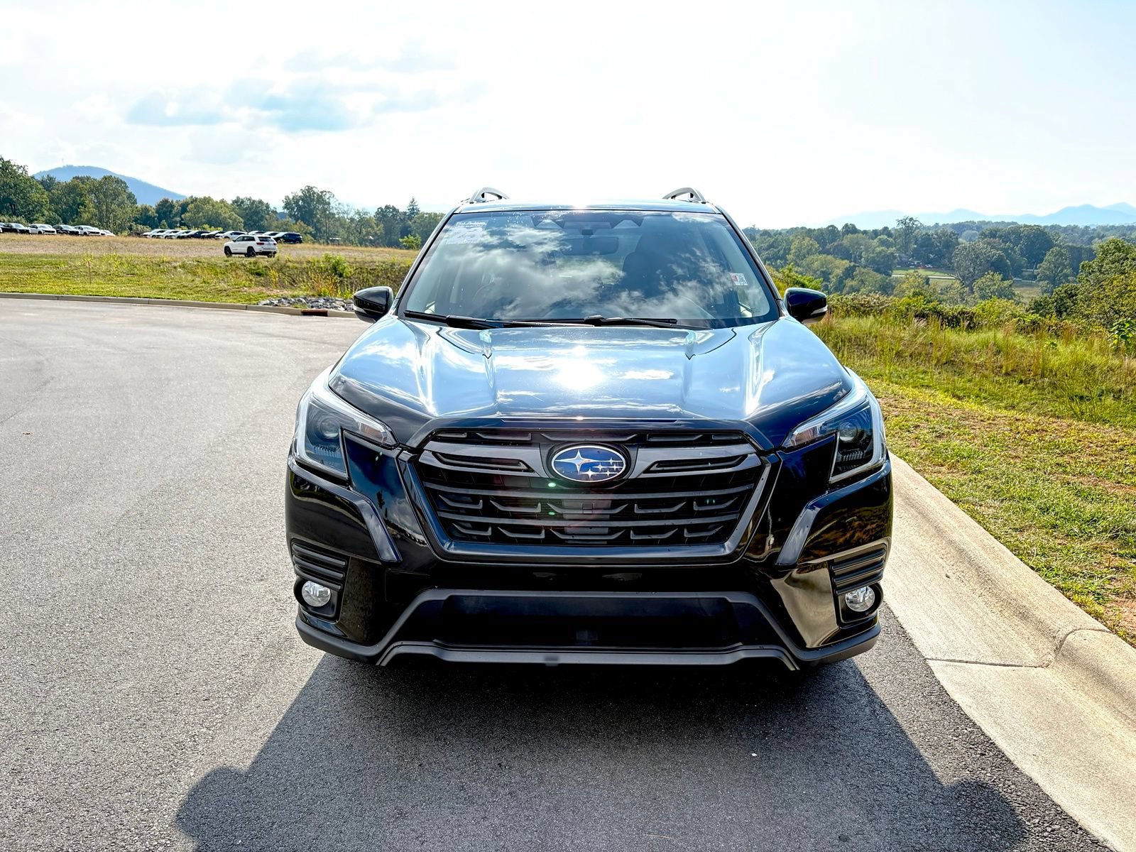Certified 2023 Subaru Forester Limited AWD/4WD image 2