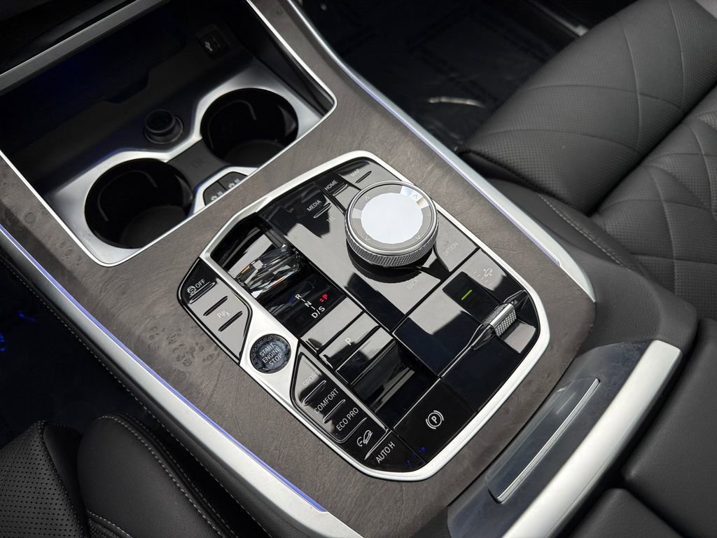 Certified 2024 BMW X7 xDrive40i w/ Executive Package image 26