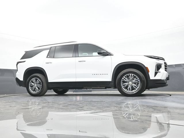 Used 2025 Chevrolet Traverse LT w/ Driver Confidence Package AWD/4WD image 52