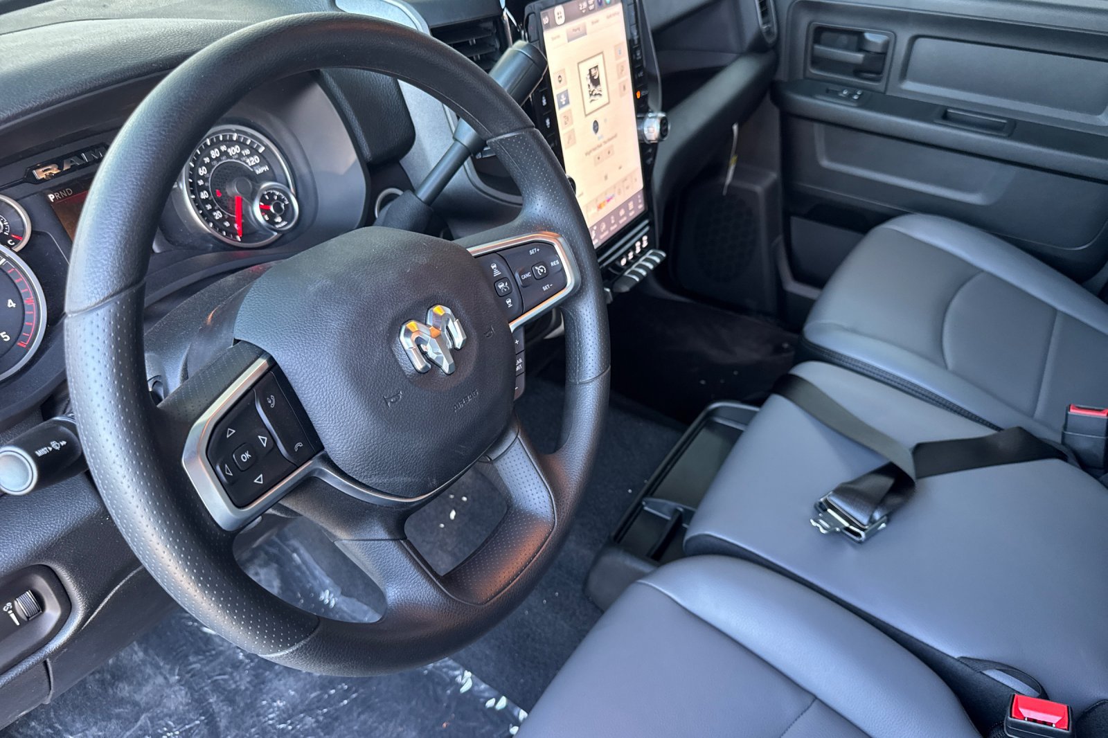 New 2026 RAM 3500 Tradesman AWD/4WD image 9