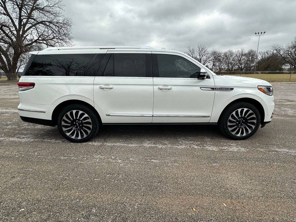 Used 2024 Lincoln Navigator L Black Label image 6