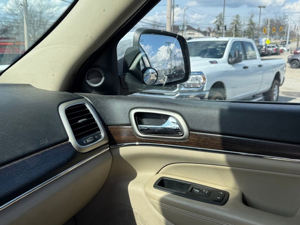 Used 2014 Jeep Grand Cherokee Limited w/ Trailer Tow Group IV image 21