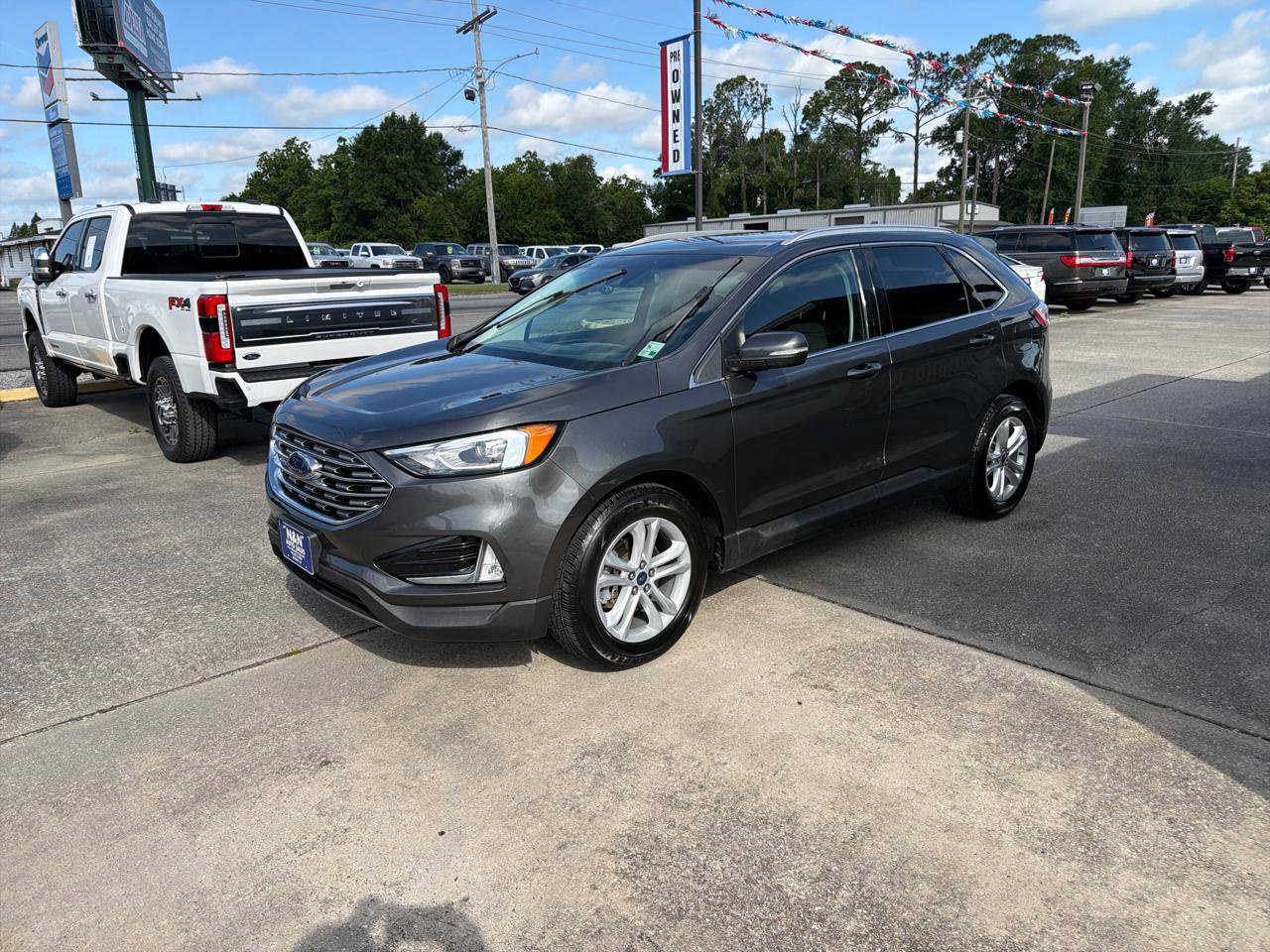 Used 2019 Ford Edge SEL FWD image 2