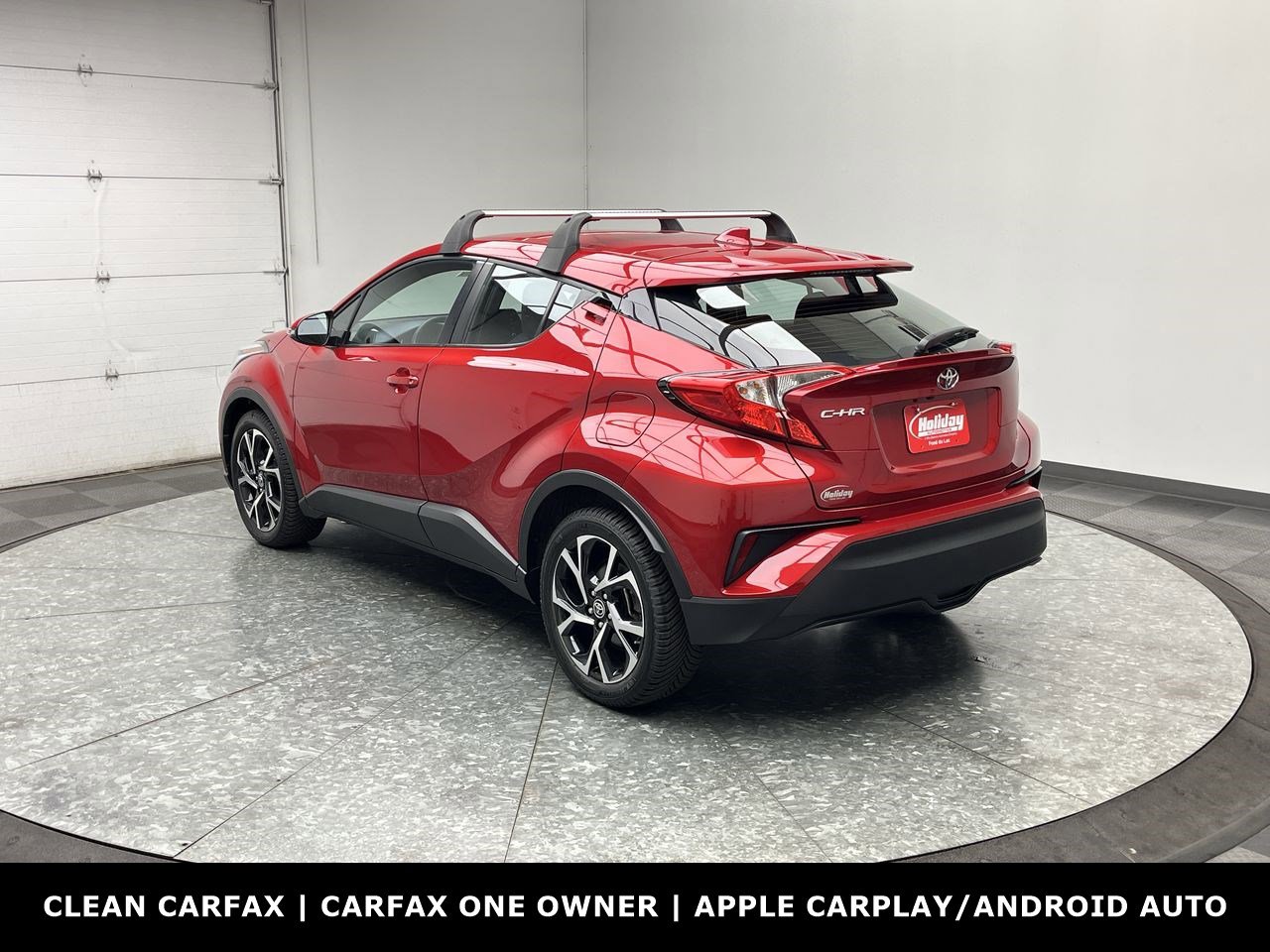 Used 2022 Toyota C-HR XLE FWD image 2
