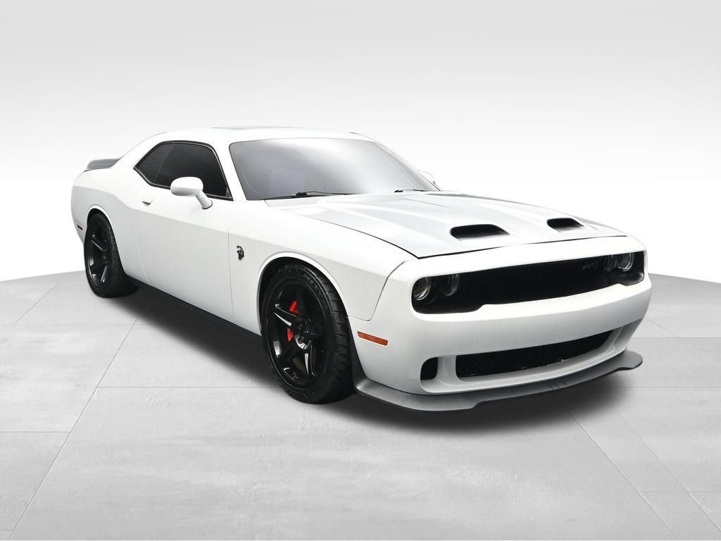 Used 2016 Dodge Challenger SRT Hellcat RWD image 7