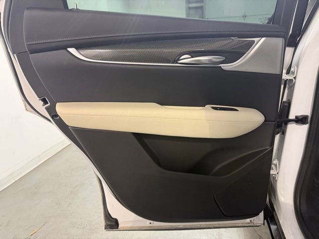 Used 2022 Cadillac XT5 Sportv w/ Technology Package image 24