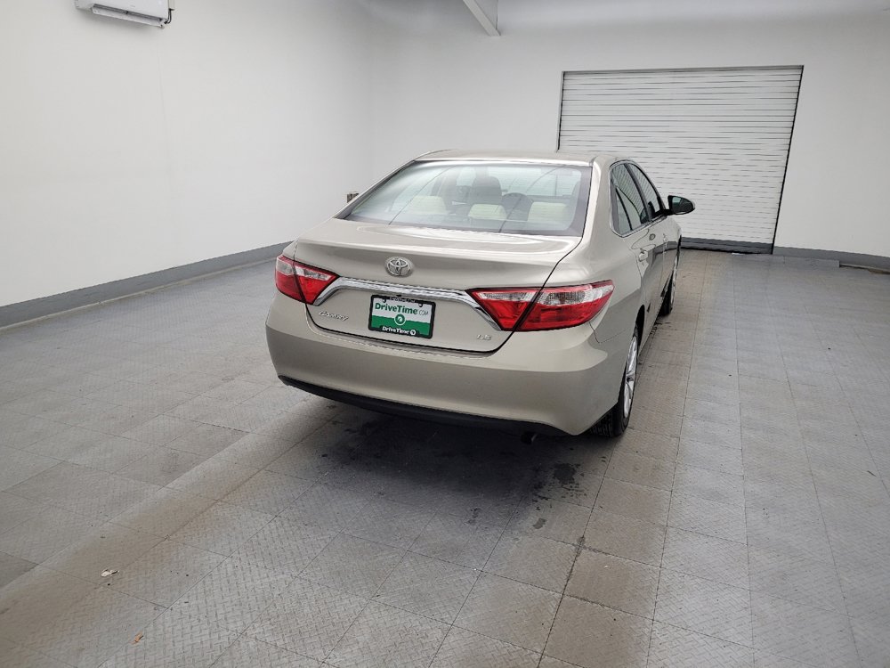 Used 2017 Toyota Camry LE image 7