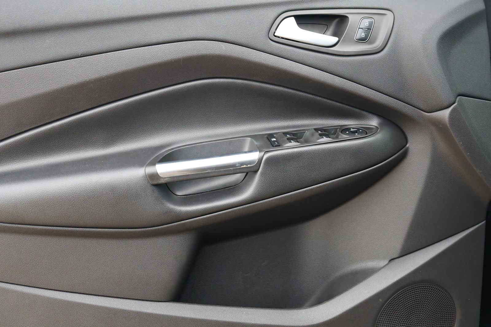 Used 2017 Ford Escape SE AWD/4WD image 23