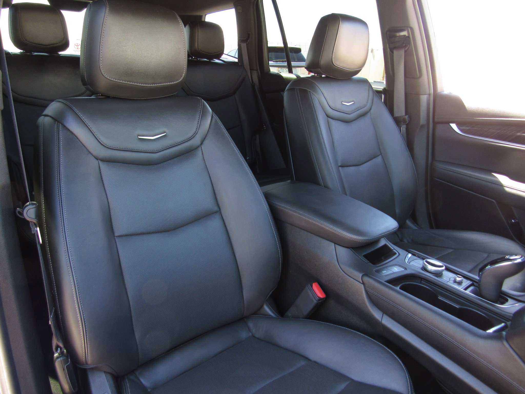 Used 2024 Cadillac XT6 Premium Luxury image 11