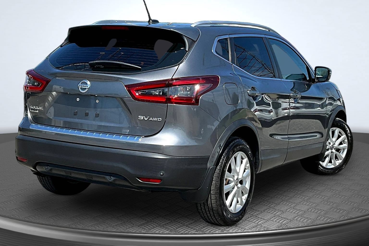 Used 2020 Nissan Rogue Sport SV AWD/4WD image 5