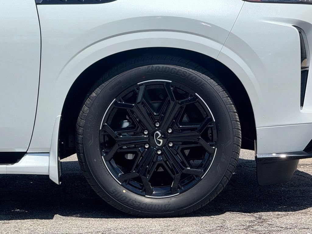 New 2026 INFINITI QX80 4WD image 3