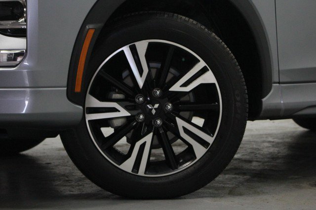 Used 2025 Mitsubishi Eclipse Cross SE image 3