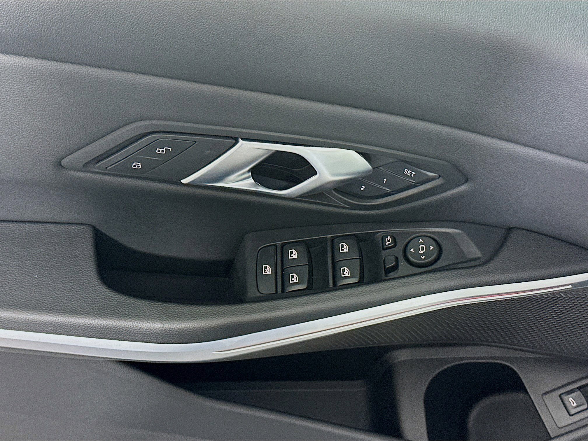 Used 2024 BMW 330i Sedan image 15