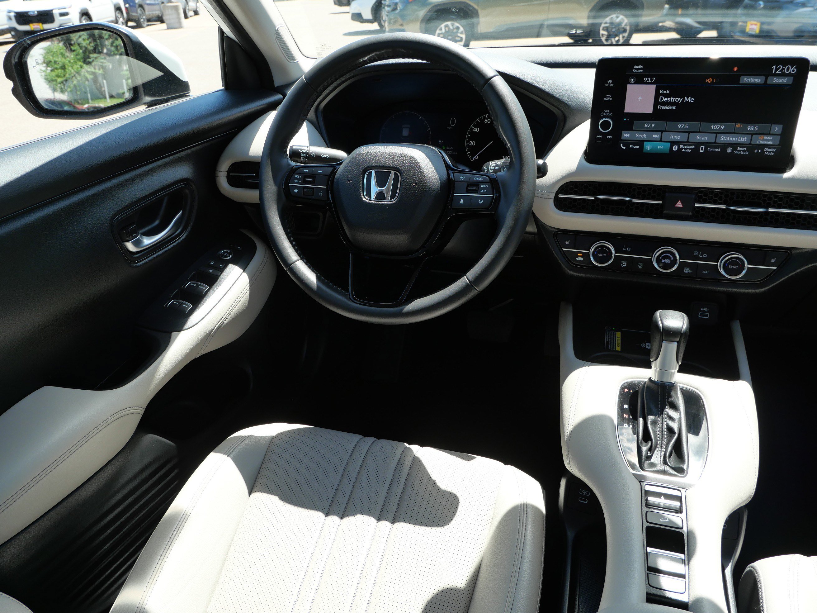 Used 2024 Honda HR-V EX-L image 9