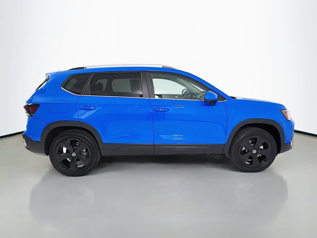 Certified 2025 Volkswagen Taos SEL AWD/4WD image 8