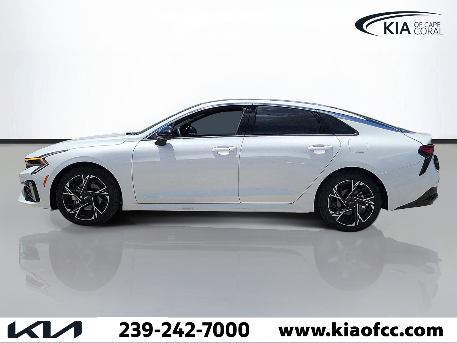 Certified 2025 Kia K5 GT-Line w/ GT-Line Premium Package FWD image 3