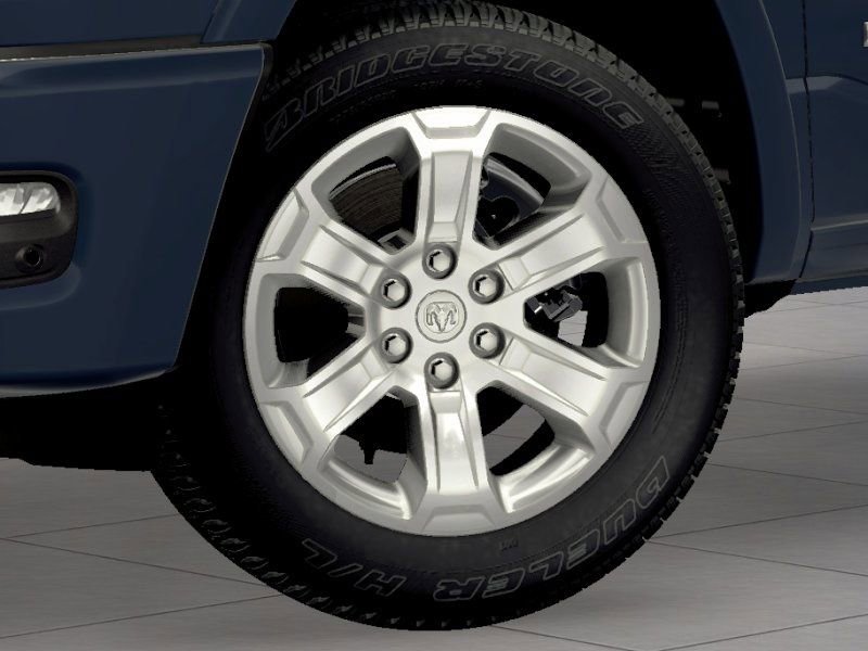 New 2026 RAM 1500 4x4 Crew Cab image 4