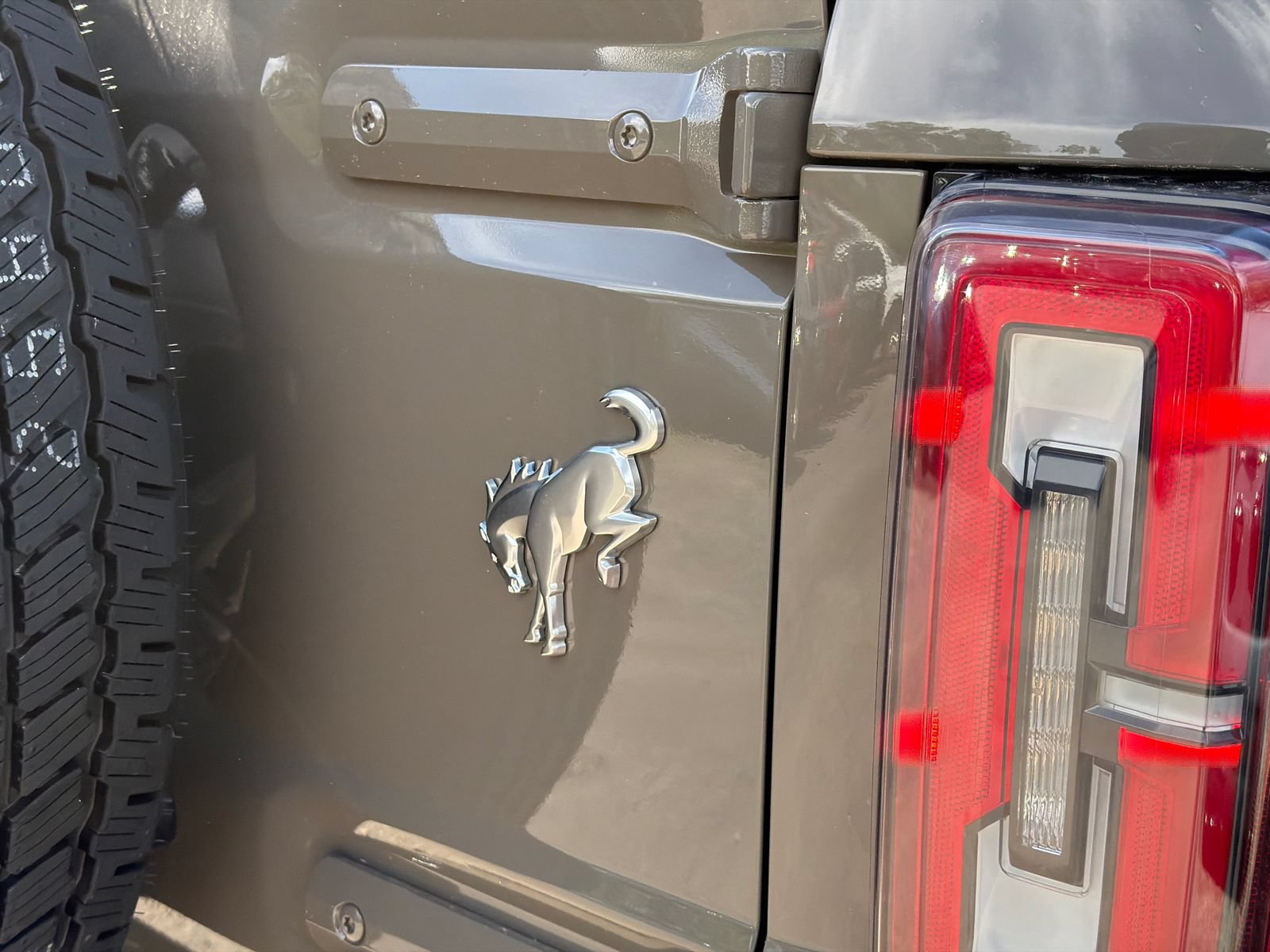 New 2026 Ford Bronco Outer Banks AWD/4WD image 9