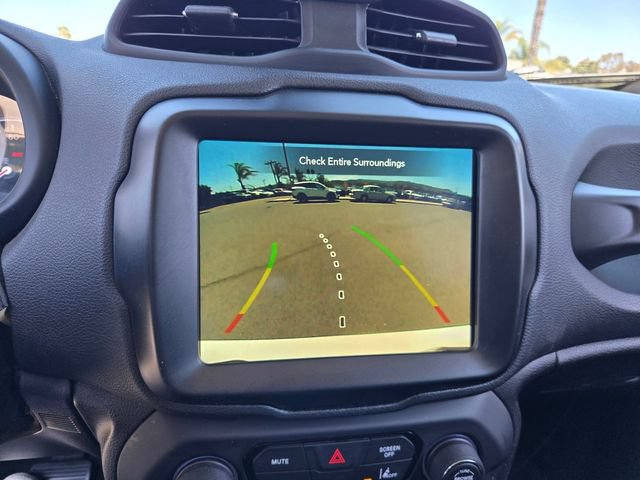 Used 2023 Jeep Renegade Latitude AWD/4WD image 10