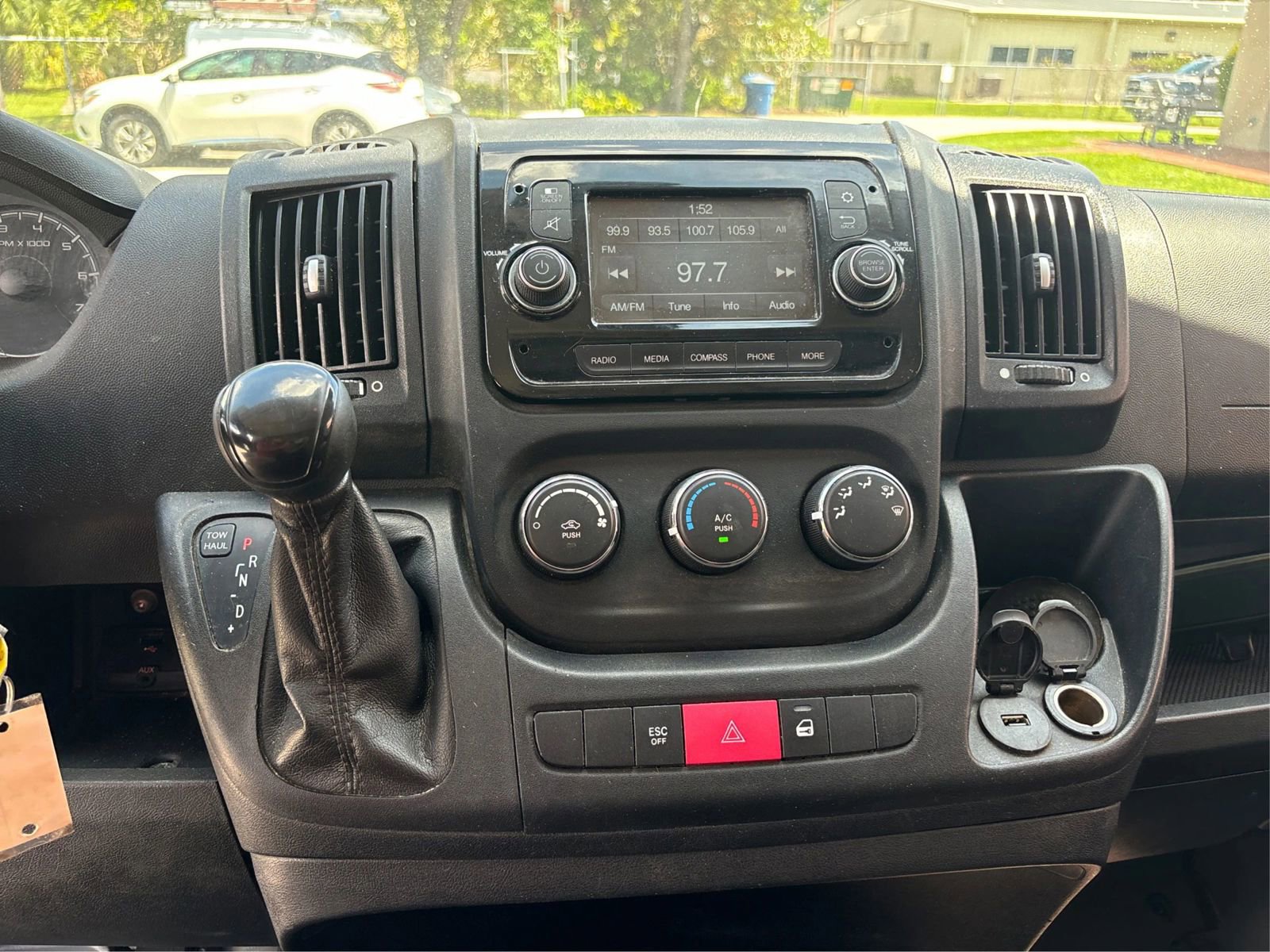 Used 2018 RAM ProMaster 2500 FWD image 12