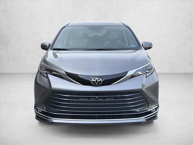 New 2026 Toyota Sienna Platinum image 2