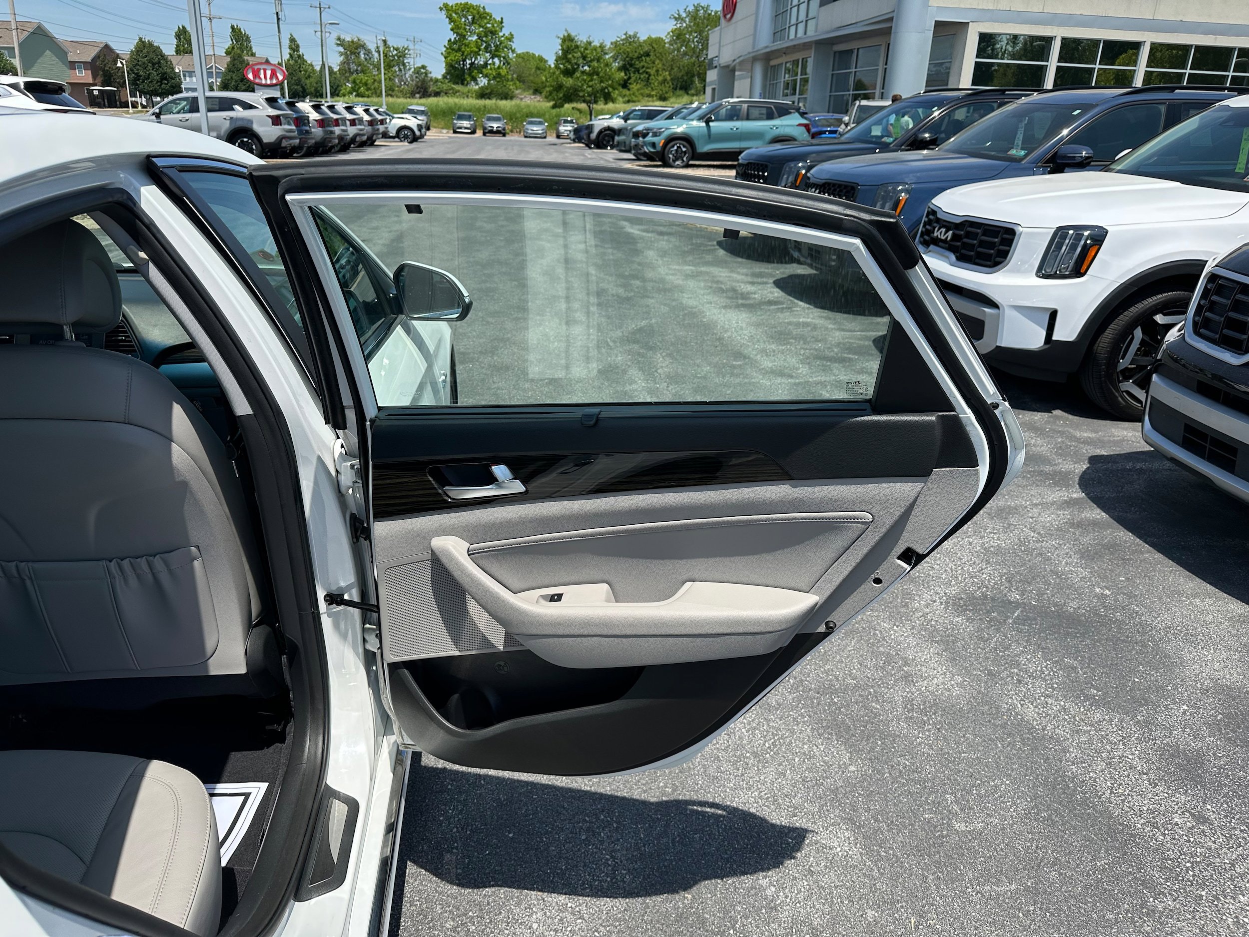 Used 2017 Hyundai Sonata Limited FWD image 14