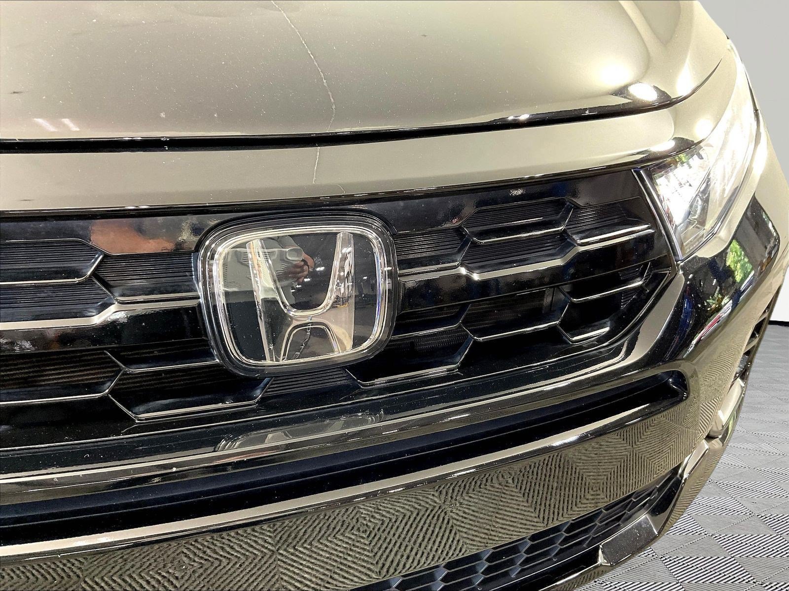 Used 2025 Honda Odyssey Elite image 34