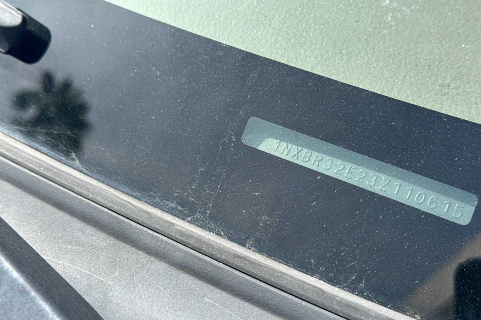 Used 2003 Toyota Corolla LE FWD image 12