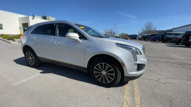Used 2019 Cadillac XT5 Luxury w/ Trailering Package AWD/4WD image 2