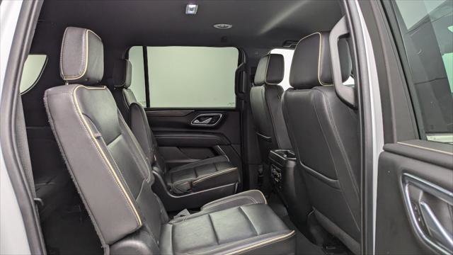 Used 2023 Chevrolet Suburban Premier image 22