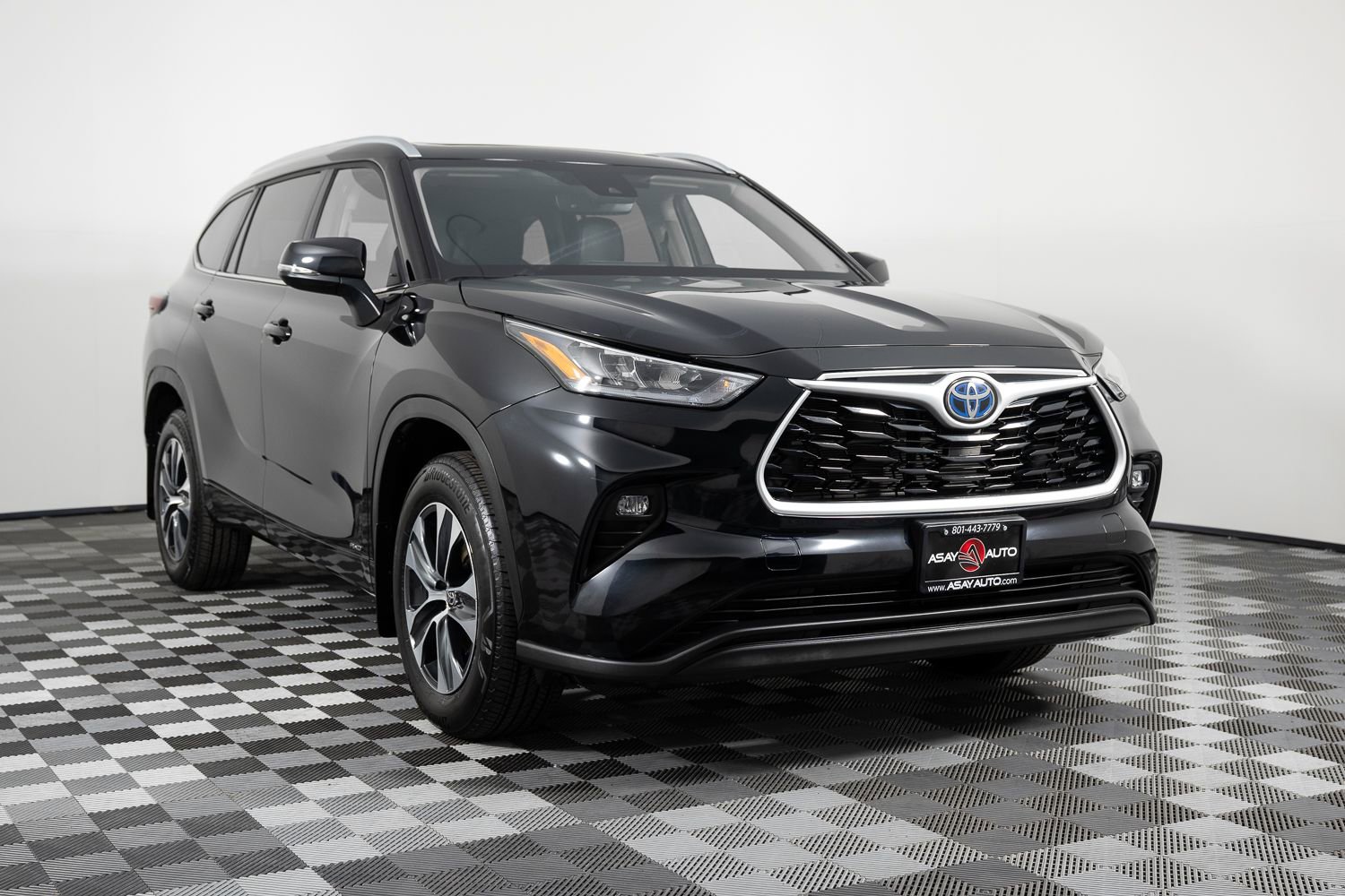 Used 2024 Toyota Highlander XLE image 10