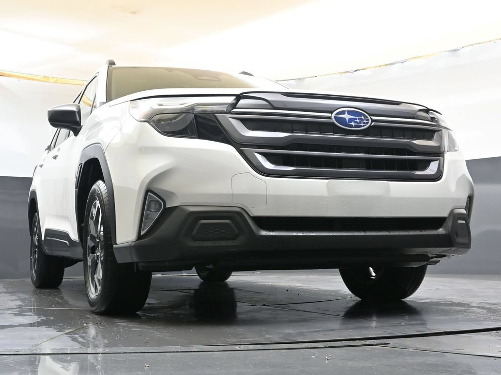Certified 2025 Subaru Forester Premium AWD/4WD image 36
