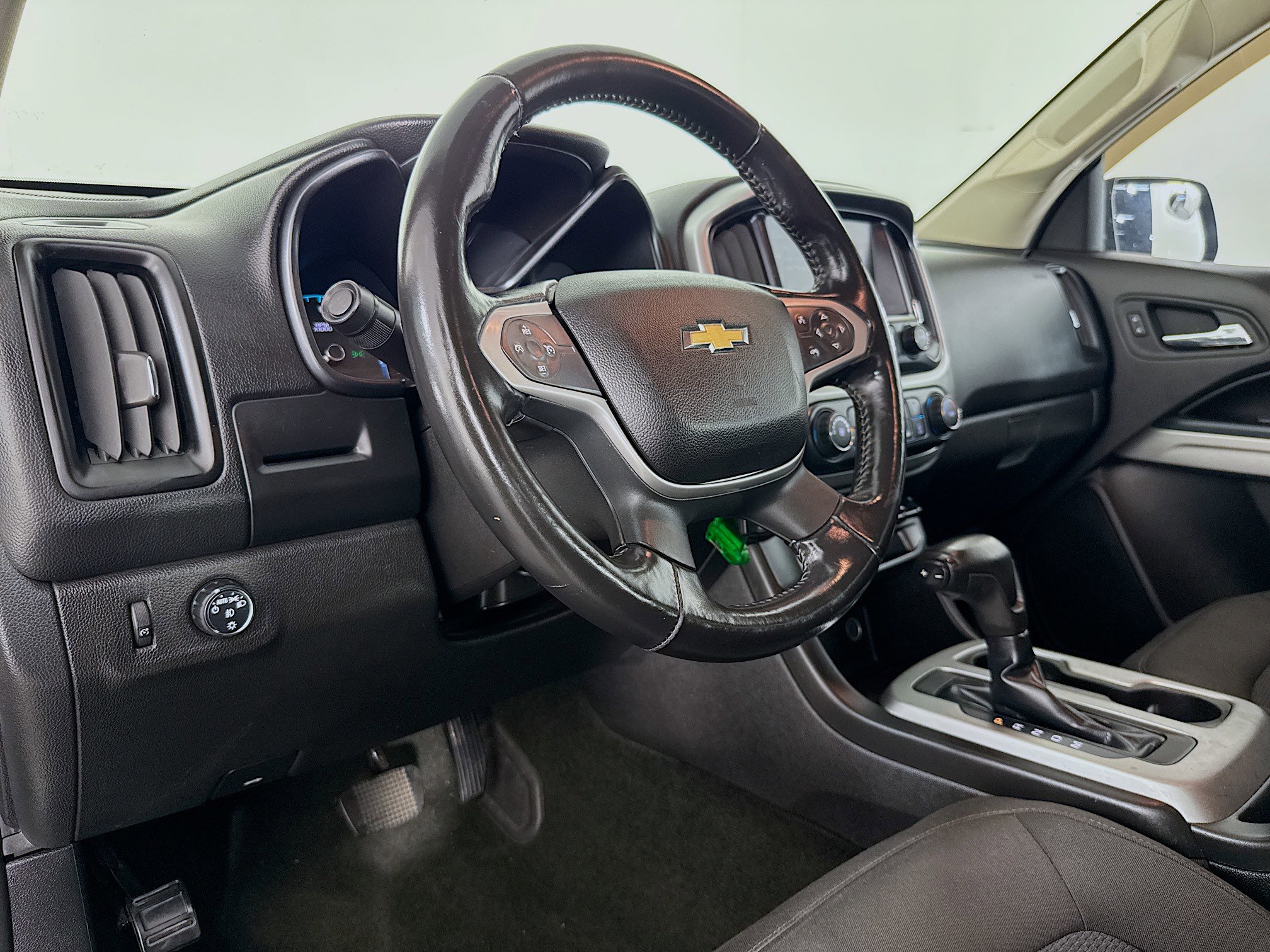 Used 2016 Chevrolet Colorado LT w/ LT Convenience Package RWD image 21