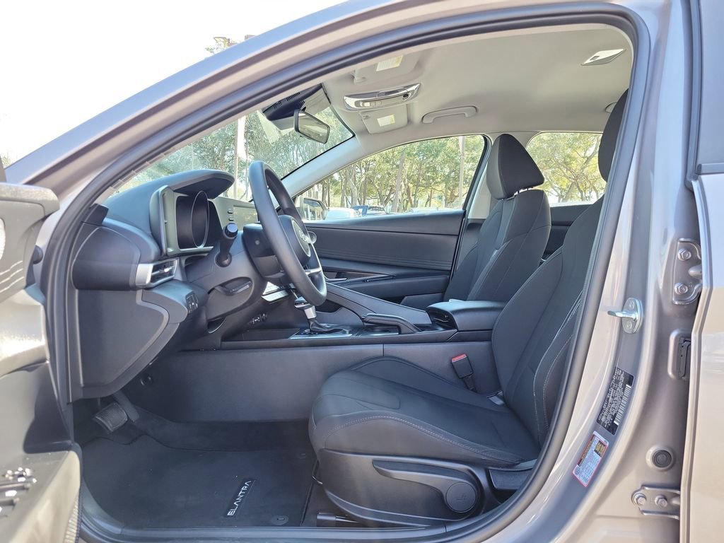 Certified 2023 Hyundai Elantra SEL image 19