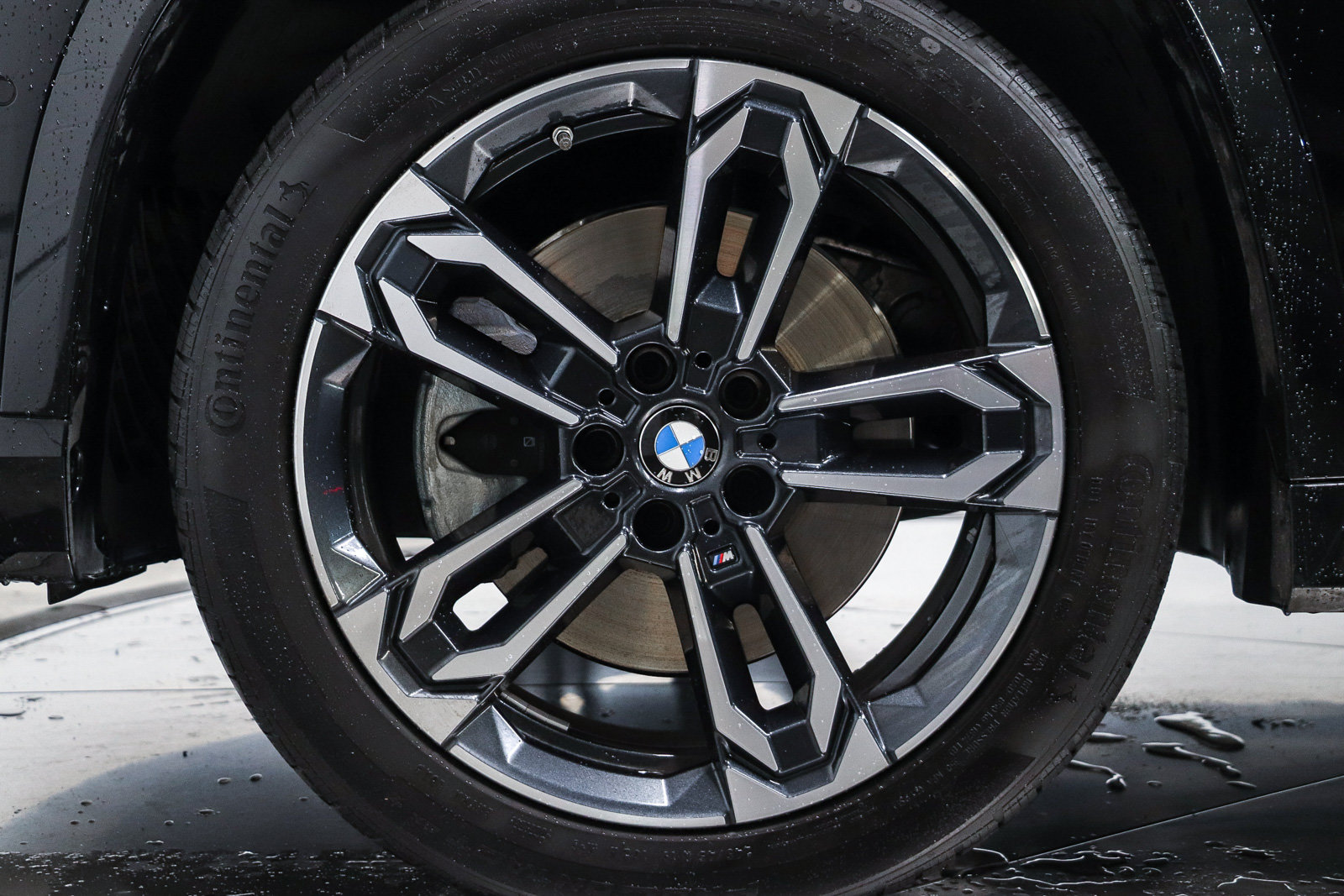 Certified 2023 BMW X1 xDrive28i w/ M Sport Package AWD/4WD image 9
