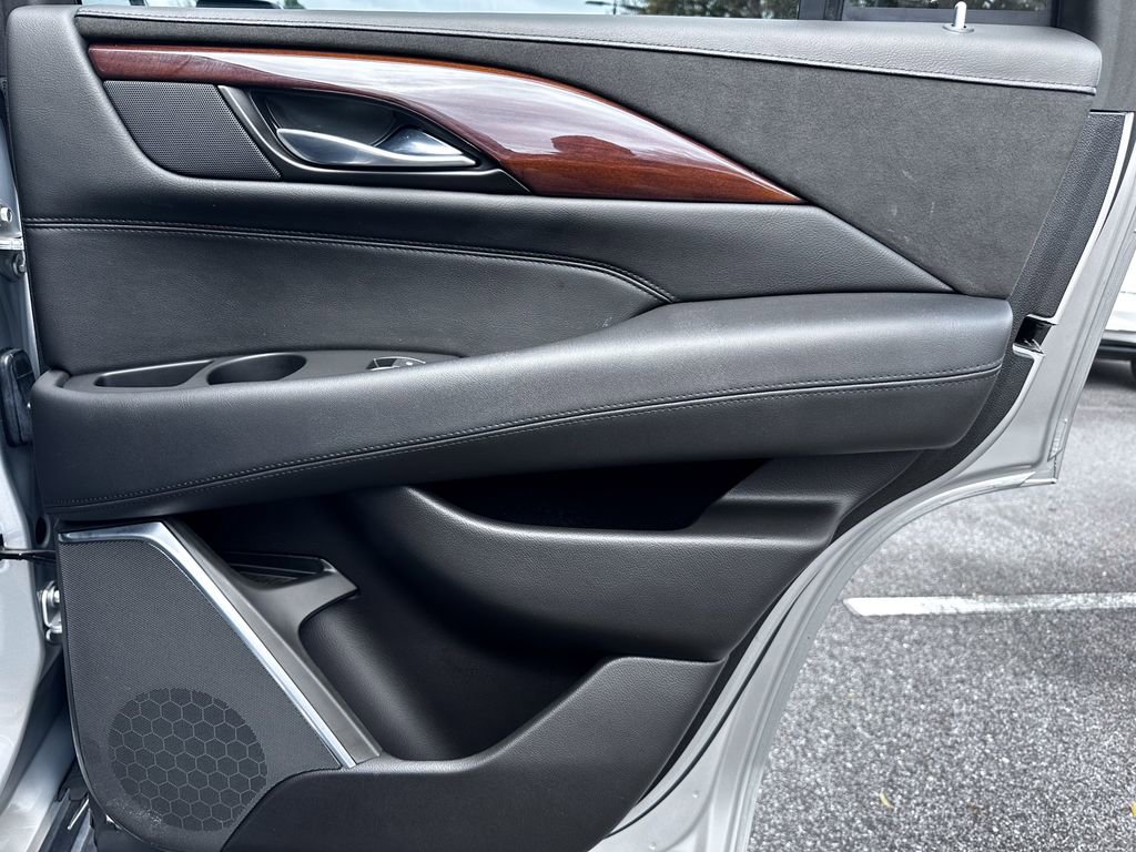 Used 2020 Cadillac Escalade Luxury image 36