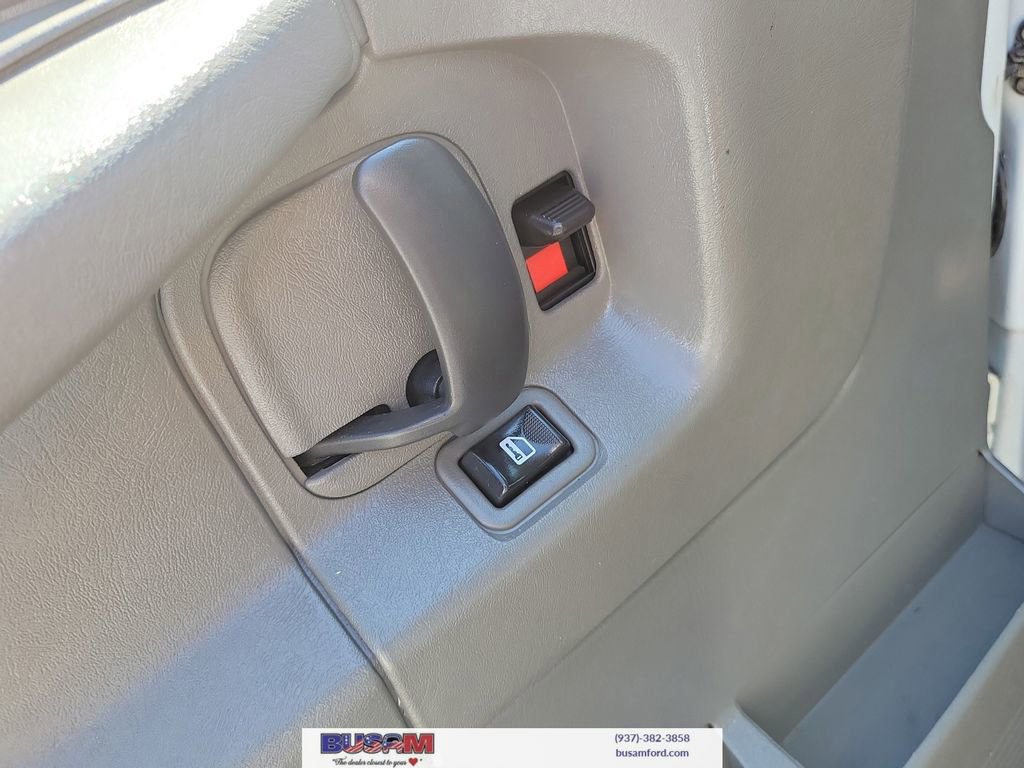 Used 2015 Chevrolet Express 2500 image 12